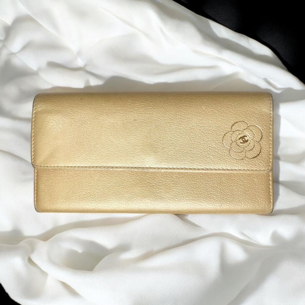 💖CHANEL Camellia Long Flap Wallet